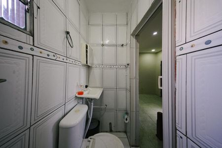 Casa à venda com 130m², 4 quartos e 1 vaga Casa à venda com 130m², 4 quartos e 1 vagaBanheiro da Suíte