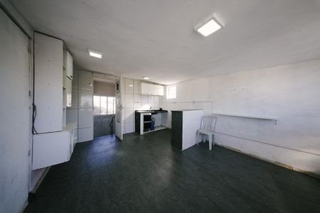 Casa à venda com 130m², 4 quartos e 1 vaga Casa à venda com 130m², 4 quartos e 1 vagaQuarto de Serviço