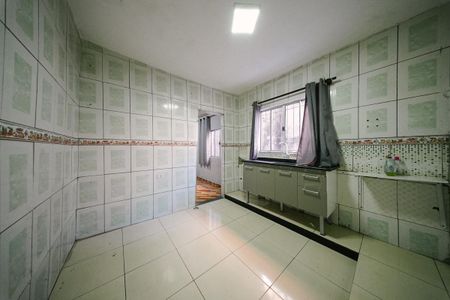 Casa à venda com 130m², 4 quartos e 1 vaga Casa à venda com 130m², 4 quartos e 1 vagaCozinha