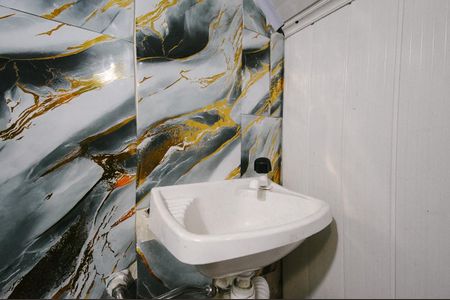 Casa à venda com 130m², 4 quartos e 1 vaga Casa à venda com 130m², 4 quartos e 1 vagaLavabo