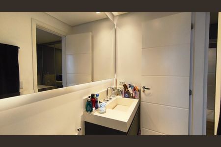 Apartamento à venda com 215m², 3 quartos e 3 vagasBanheiro da Suíte 1