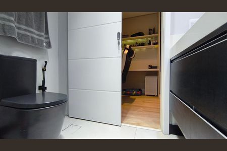 Apartamento à venda com 215m², 3 quartos e 3 vagasBanheiro da Suíte 2