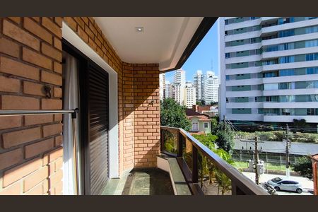 Apartamento à venda com 215m², 3 quartos e 3 vagasVaranda da Suíte
