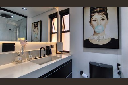 Apartamento à venda com 215m², 3 quartos e 3 vagasBanheiro da Suíte 3