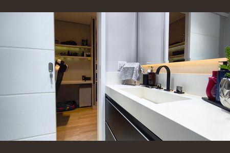 Apartamento à venda com 215m², 3 quartos e 3 vagasBanheiro da Suíte 2