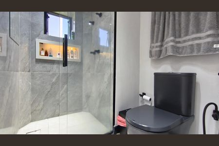Apartamento à venda com 215m², 3 quartos e 3 vagasBanheiro da Suíte 2