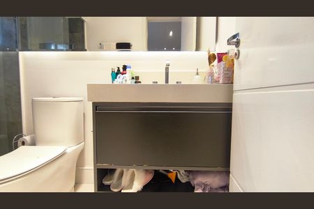 Apartamento à venda com 215m², 3 quartos e 3 vagasBanheiro da Suíte 1