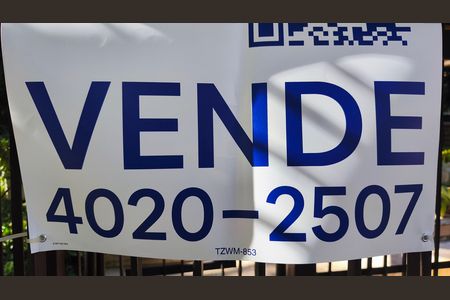 Apartamento à venda com 215m², 3 quartos e 3 vagasPlaquinha TZWM-853