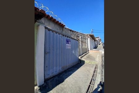 Casa para alugar com 120m², 2 quartos e 1 vaga Casa para alugar com 120m², 2 quartos e 1 vagaFachada
