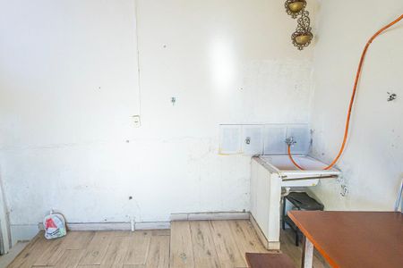 Casa para alugar com 120m², 2 quartos e 1 vaga Casa para alugar com 120m², 2 quartos e 1 vagaArea de serviço