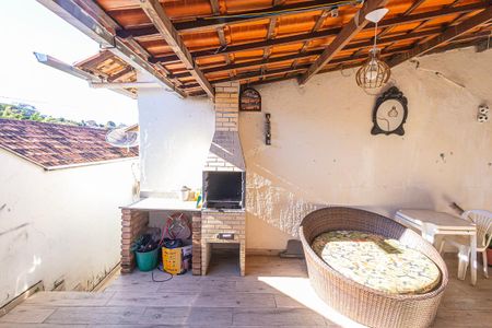 Casa para alugar com 120m², 2 quartos e 1 vaga Casa para alugar com 120m², 2 quartos e 1 vagaVaranda