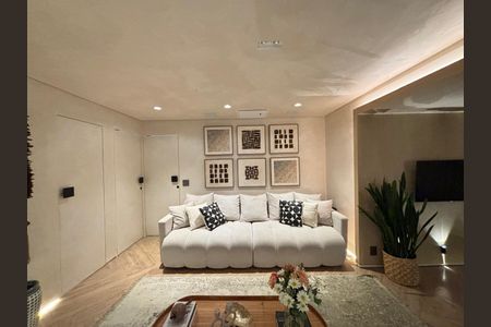 Apartamento à venda com 128m², 2 quartos e 2 vagas Apartamento à venda com 128m², 2 quartos e 2 vagasSala