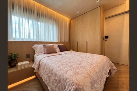 Apartamento à venda com 128m², 2 quartos e 2 vagas Apartamento à venda com 128m², 2 quartos e 2 vagasQuarto