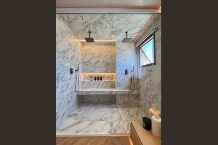 Apartamento à venda com 128m², 2 quartos e 2 vagas Apartamento à venda com 128m², 2 quartos e 2 vagasBanheiro