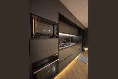 Apartamento à venda com 128m², 2 quartos e 2 vagas Apartamento à venda com 128m², 2 quartos e 2 vagasCozinha