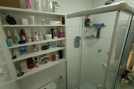 Banheiro de apartamento para alugar com 2 quartos, 45m² em Jardim Copacabana, São José dos Campos