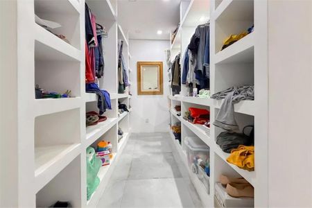 Casa à venda com 3 quartos, 150m² em Vila Monumento, São Paulo