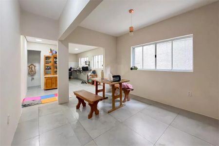 Casa à venda com 3 quartos, 150m² em Vila Monumento, São Paulo