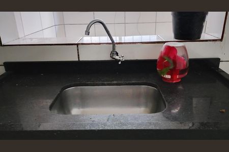 Cozinha de casa para alugar com 2 quartos, 48m² em Cidade Miguel Badra, Suzano