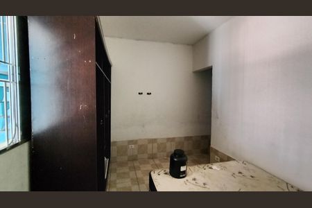 Quarto 2 de casa para alugar com 2 quartos, 48m² em Cidade Miguel Badra, Suzano