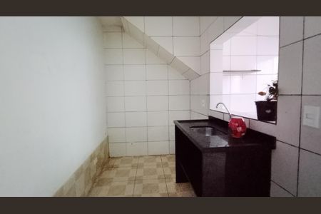 Casa para alugar com 48m², 2 quartos e sem vaga Casa para alugar com 48m², 2 quartos e sem vagaCozinha