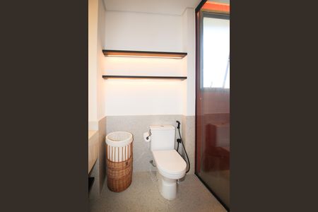Apartamento à venda com 66m², 1 quarto e 1 vaga Apartamento à venda com 66m², 1 quarto e 1 vagaBanheiro da Suíte