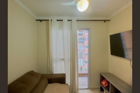 Sala de apartamento para alugar com 2 quartos, 49m² em Jardim Cocaia, Guarulhos