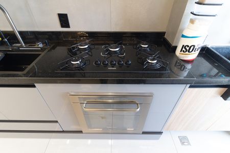 Cozinha  de apartamento à venda com 2 quartos, 42m² em Vila Vermelha, São Paulo