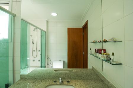 Apartamento à venda com 123m², 3 quartos e 3 vagasBanheiro da Suíte