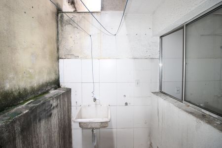 Casa para alugar com 60m², 2 quartos e 1 vagaÁrea de Serviço