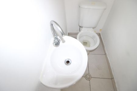 Casa para alugar com 60m², 2 quartos e 1 vagaLavabo