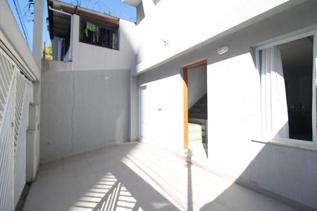 Garagem de casa para alugar com 2 quartos, 115m² em Vila Bianca, São Paulo
