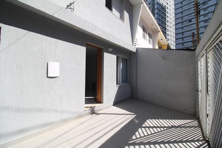 Garagem de casa para alugar com 2 quartos, 115m² em Vila Bianca, São Paulo