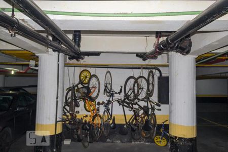 Área comum - Bicicletário de apartamento à venda com 2 quartos, 110m² em Itaim Bibi, São Paulo