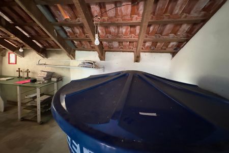 Casa à venda com 300m², 5 quartos e 6 vagas Casa à venda com 300m², 5 quartos e 6 vagasCaixa d’agua