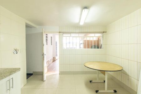 Apartamento para alugar com 140m², 4 quartos e 4 vagas Apartamento para alugar com 140m², 4 quartos e 4 vagasCozinha