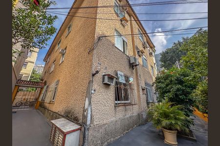 Apartamento à venda com 67m², 1 quarto e sem vaga