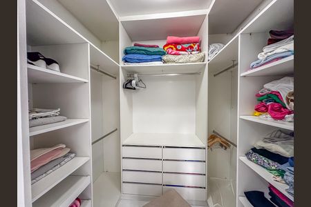 Apartamento à venda com 67m², 1 quarto e sem vaga