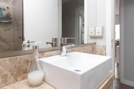 Apartamento à venda com 108m², 3 quartos e 2 vagas Apartamento à venda com 108m², 3 quartos e 2 vagasBanheiro Social