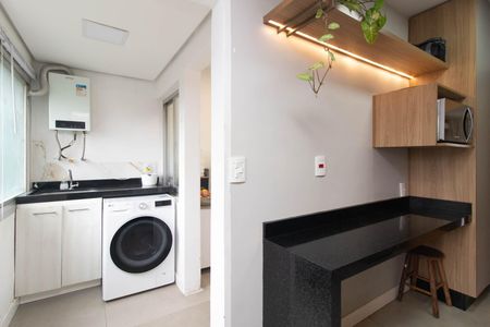 Apartamento à venda com 108m², 3 quartos e 2 vagas Apartamento à venda com 108m², 3 quartos e 2 vagasCozinha e Área de Serviço