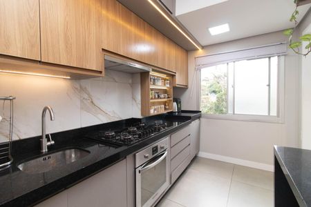 Apartamento à venda com 108m², 3 quartos e 2 vagas Apartamento à venda com 108m², 3 quartos e 2 vagasCozinha e Área de Serviço