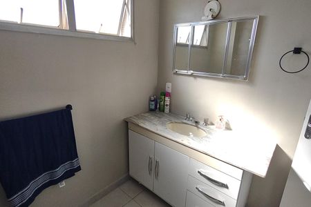 Apartamento à venda com 214m², 4 quartos e 2 vagas Apartamento à venda com 214m², 4 quartos e 2 vagasBanheiro