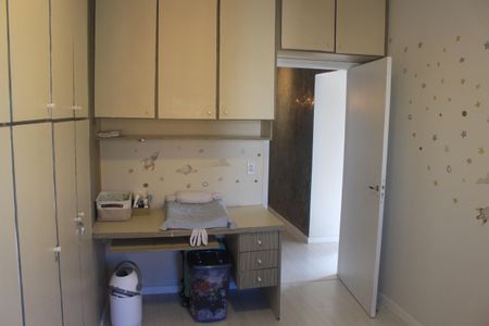 Apartamento à venda com 214m², 4 quartos e 2 vagasQuarto 2
