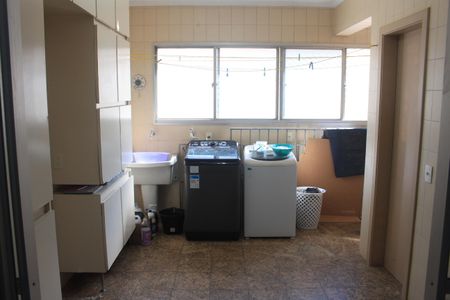 Apartamento à venda com 214m², 4 quartos e 2 vagasÁrea de Serviço