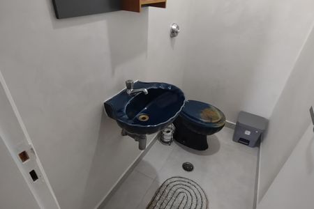 Apartamento à venda com 214m², 4 quartos e 2 vagas Apartamento à venda com 214m², 4 quartos e 2 vagasLavabo