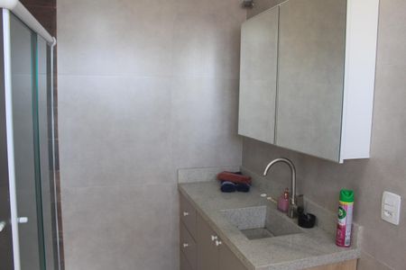 Apartamento à venda com 214m², 4 quartos e 2 vagasBanheiro da Suíte 2