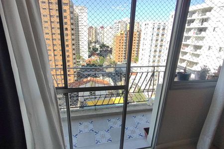 Apartamento à venda com 214m², 4 quartos e 2 vagas Apartamento à venda com 214m², 4 quartos e 2 vagasVaranda