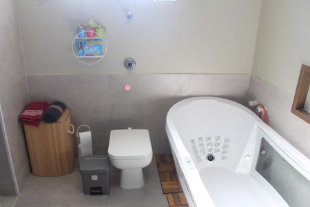 Apartamento à venda com 214m², 4 quartos e 2 vagasBanheiro da Suíte 2