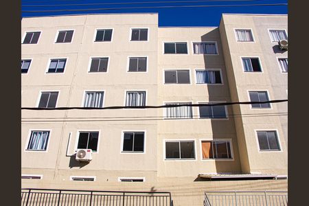 Fachada de apartamento para alugar com 2 quartos, 48m² em Guaratiba, Rio de Janeiro