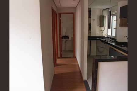 Corredor  de apartamento para alugar com 2 quartos, 48m² em Guaratiba, Rio de Janeiro
